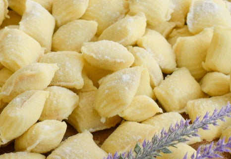 Gnocchi gefüllt mit Käse